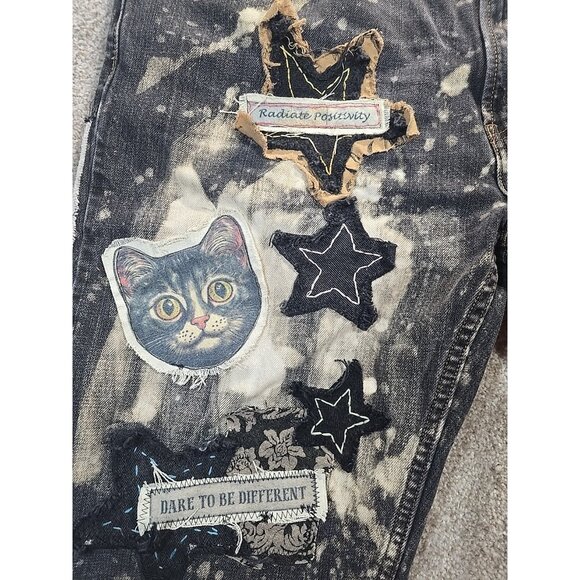 OOAK Magnolia Boho Reworked Levi Jeans Upcycle Indie Cat Boyfriend Adjusts 30-38 - Picture 4 of 16